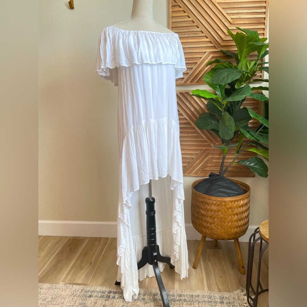 Elegant White Erika Pena Off-Shoulder Dress